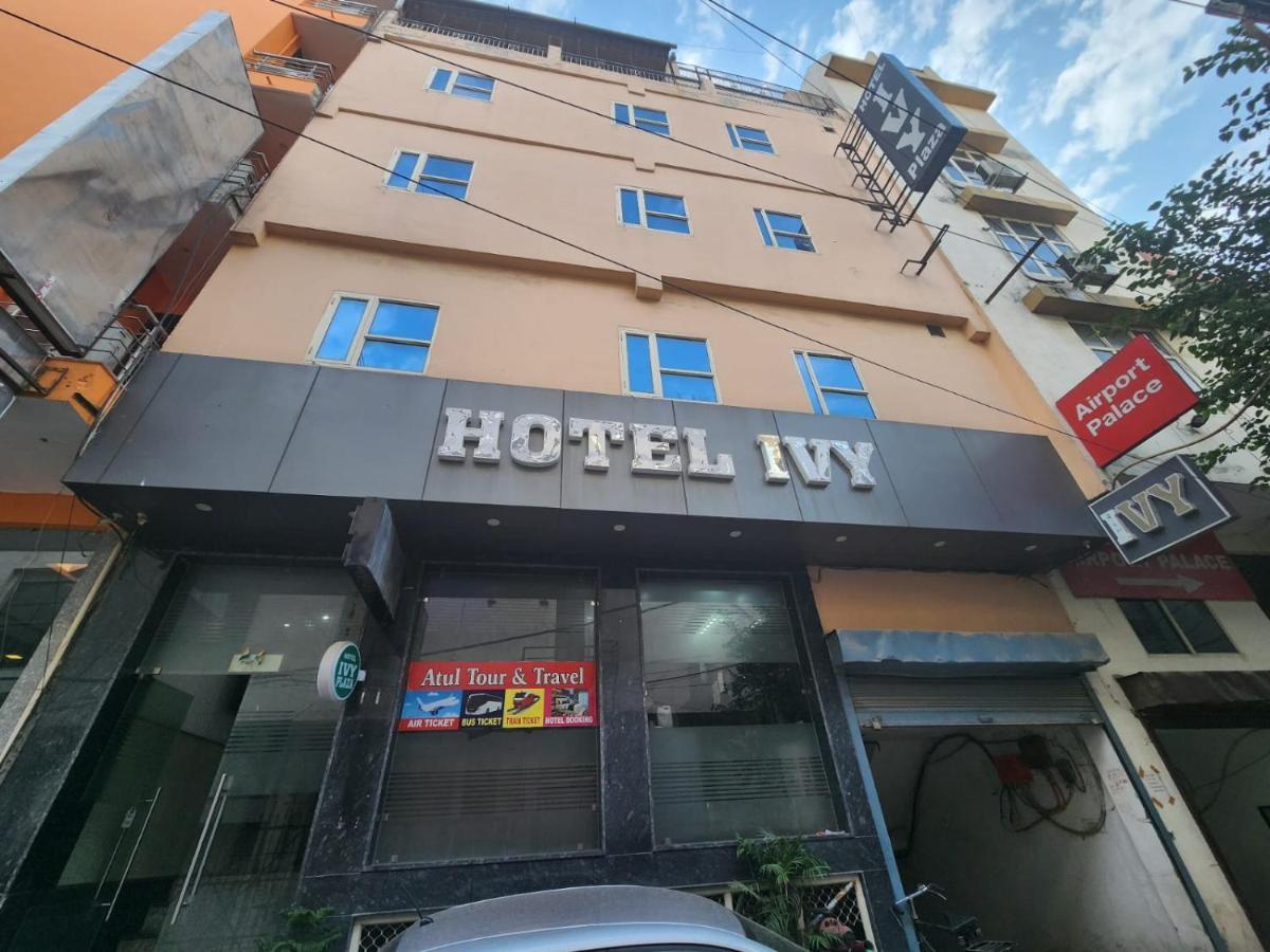 Hotel Ivy Plaza Luxury Нью-Делі Екстер'єр фото